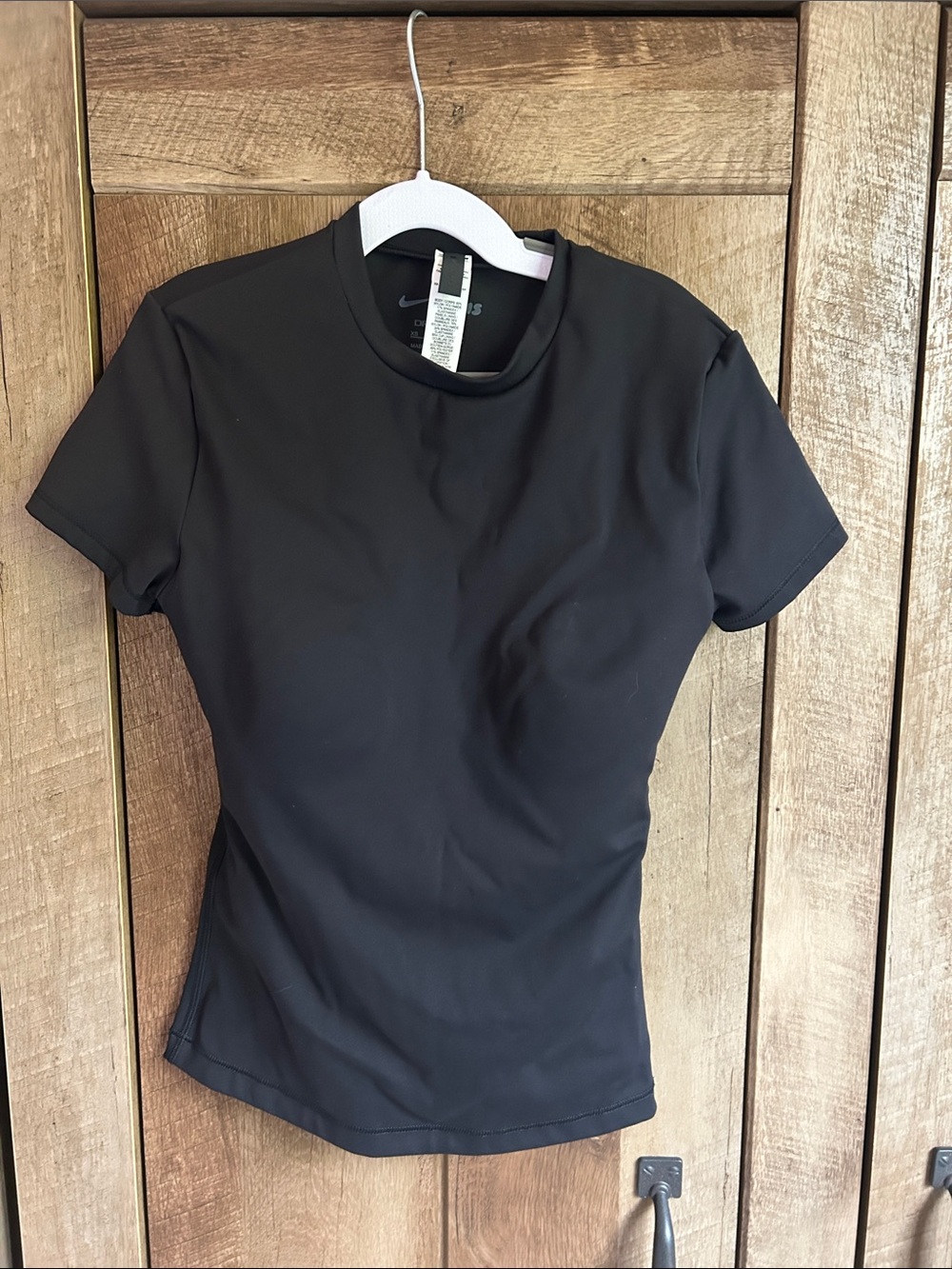 Nike Skims Women’s Black Short-Sleeve Athletic Tee